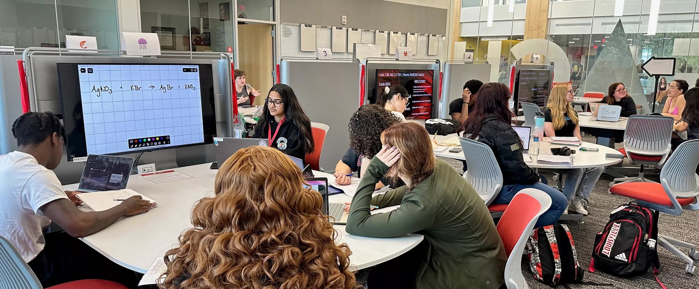 Students attending tutoring in REACH