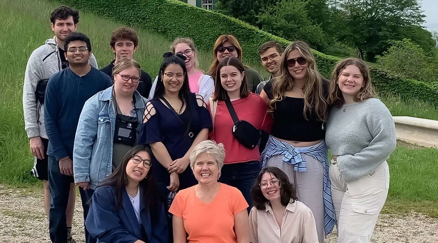 Honors Seminar Group in front of Cologny Villa Diodati